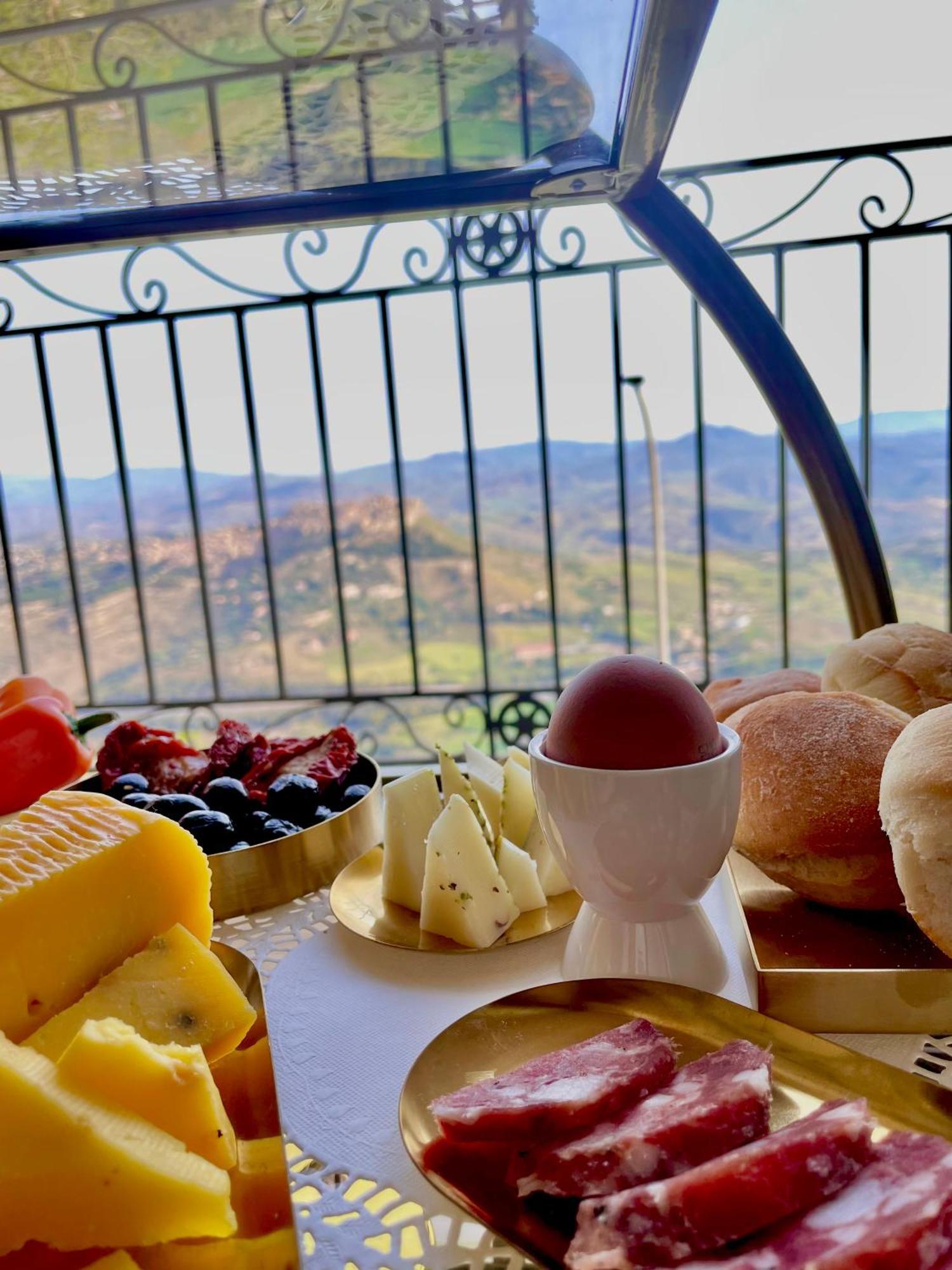 Dimora Del Duomo Hotel เอนนา ภายนอก รูปภาพ