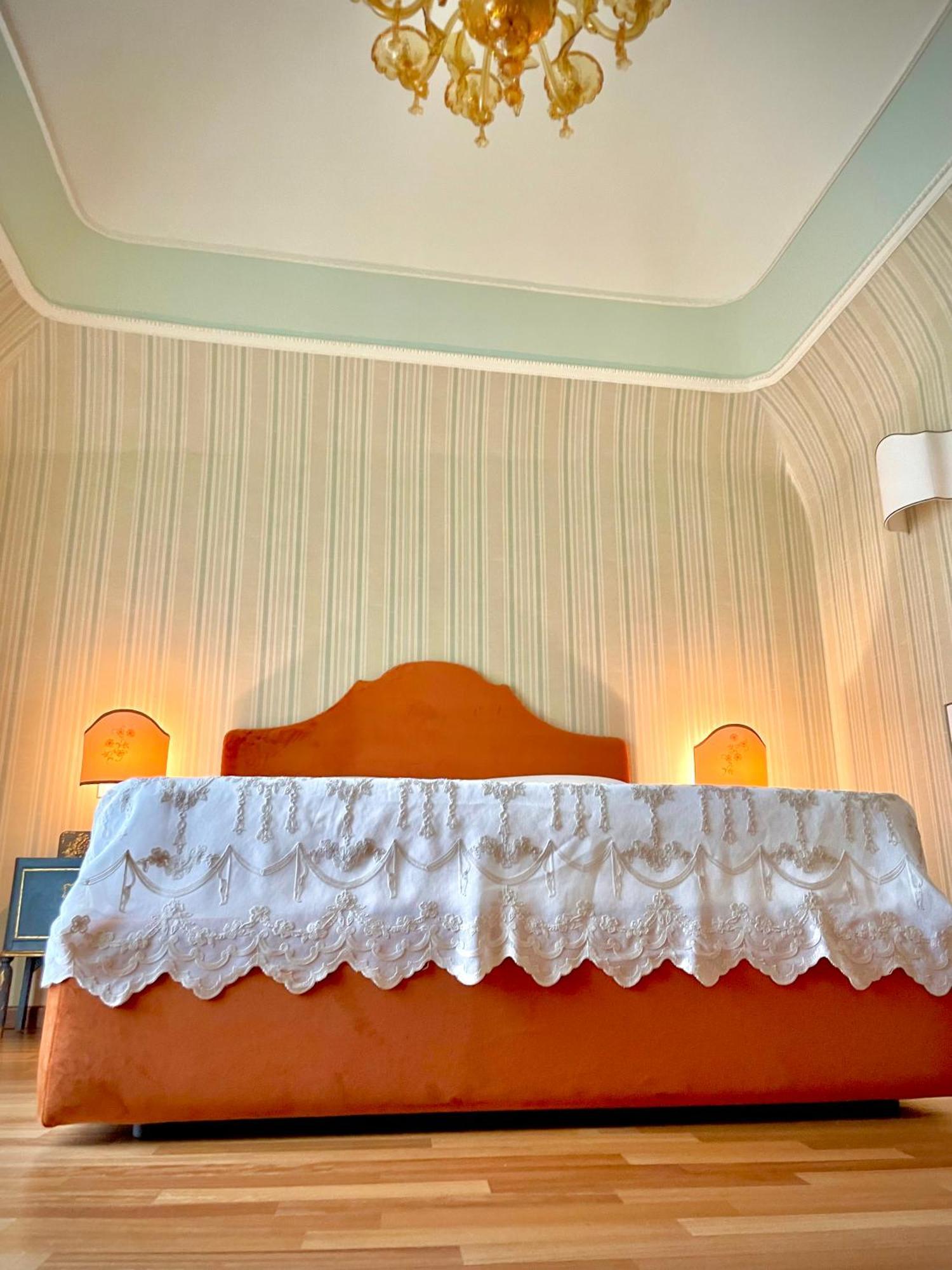 Dimora Del Duomo Hotel เอนนา ภายนอก รูปภาพ